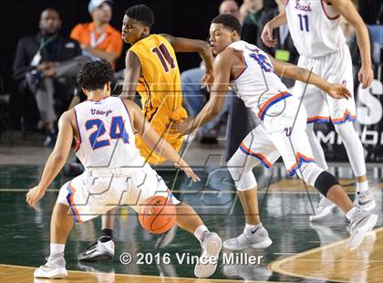 Thumbnail 3 in Rainier Beach vs O'Dea (WIAA 3A Final)  photogallery.