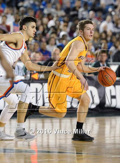 Thumbnail 3 in Rainier Beach vs O'Dea (WIAA 3A Final)  photogallery.