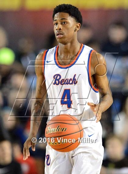 Thumbnail 2 in Rainier Beach vs O'Dea (WIAA 3A Final)  photogallery.