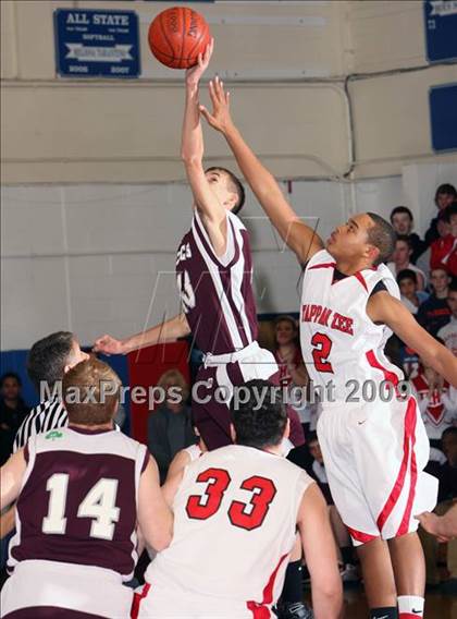 Thumbnail 2 in Albertus Magnus vs. Tapan Zee photogallery.