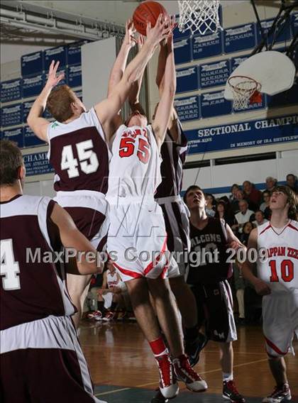 Thumbnail 1 in Albertus Magnus vs. Tapan Zee photogallery.
