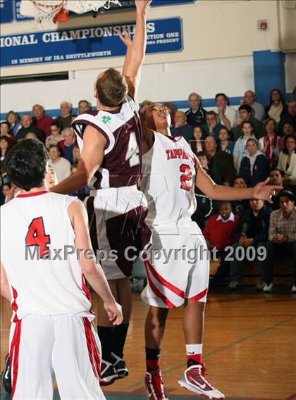 Thumbnail 1 in Albertus Magnus vs. Tapan Zee photogallery.