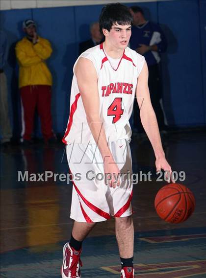Thumbnail 2 in Albertus Magnus vs. Tapan Zee photogallery.
