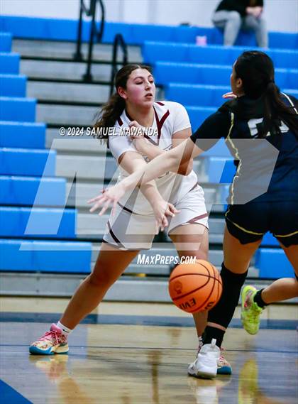 Thumbnail 2 in Notre Dame (SO) vs Notre Dame Academy (Riptide GBB Showcase) photogallery.