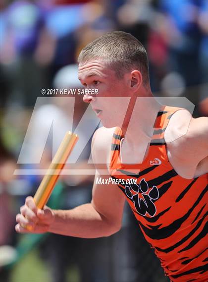 Thumbnail 3 in CHSAA Final Meet photogallery.