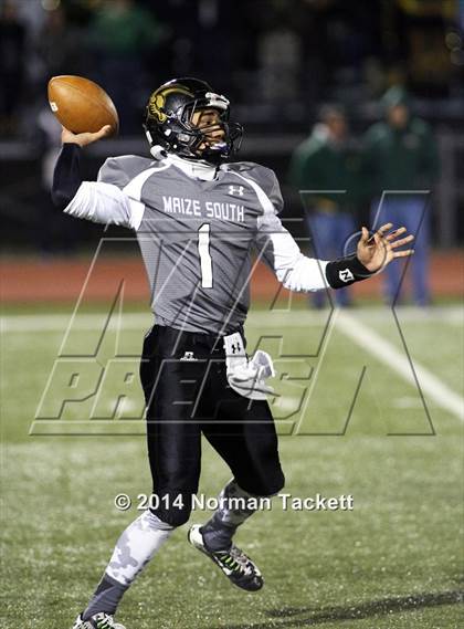 Thumbnail 1 in South vs. Maize South photogallery.