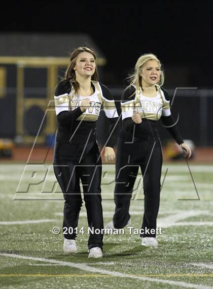 Thumbnail 1 in South vs. Maize South photogallery.