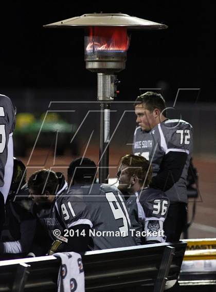 Thumbnail 2 in South vs. Maize South photogallery.