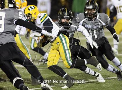 Thumbnail 3 in South vs. Maize South photogallery.