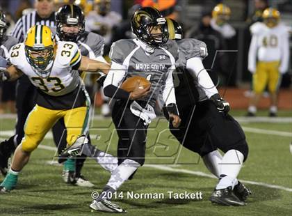 Thumbnail 1 in South vs. Maize South photogallery.