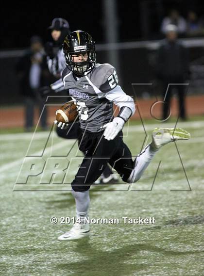 Thumbnail 3 in South vs. Maize South photogallery.