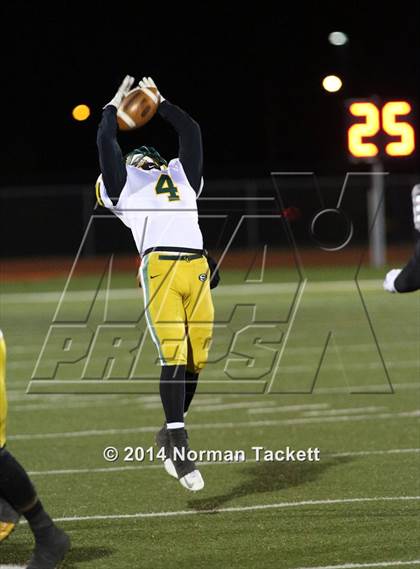 Thumbnail 1 in South vs. Maize South photogallery.