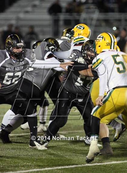 Thumbnail 2 in South vs. Maize South photogallery.