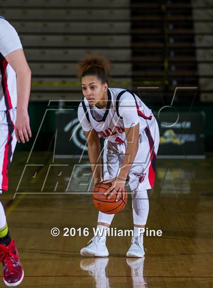 Thumbnail 1 in Floral Park Memorial vs. Rye (NYSPHSAA Class A Semifinal) photogallery.