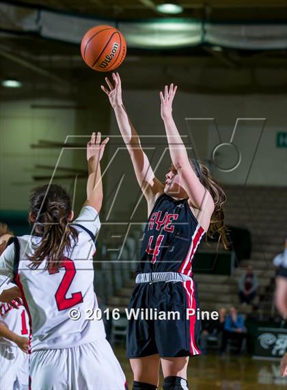 Thumbnail 3 in Floral Park Memorial vs. Rye (NYSPHSAA Class A Semifinal) photogallery.