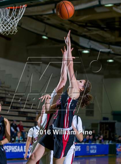 Thumbnail 2 in Floral Park Memorial vs. Rye (NYSPHSAA Class A Semifinal) photogallery.