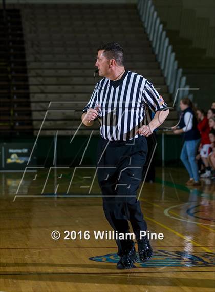 Thumbnail 3 in Floral Park Memorial vs. Rye (NYSPHSAA Class A Semifinal) photogallery.