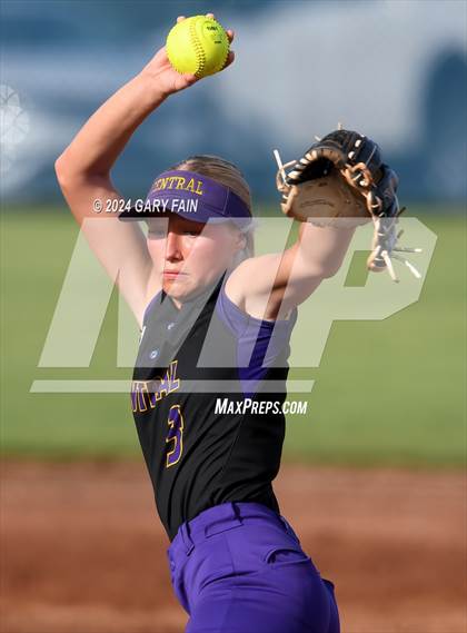 Thumbnail 2 in Chattanooga Central @ Soddy Daisy photogallery.