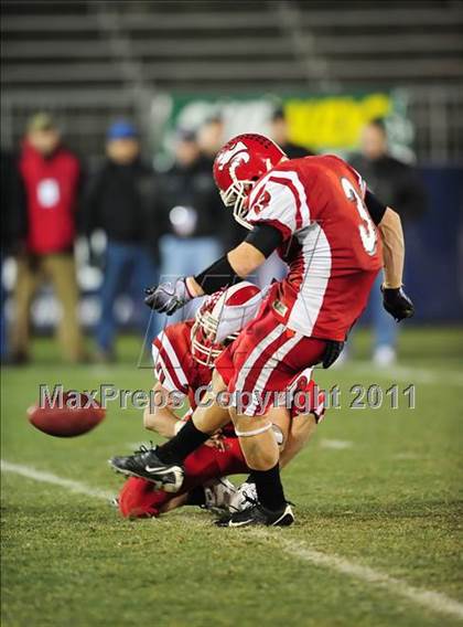 Thumbnail 3 in New Canaan vs. Masuk (CIAC Class L Final) photogallery.