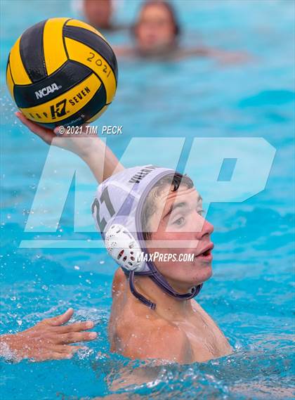 Thumbnail 2 in El Modena @ Villa Park photogallery.