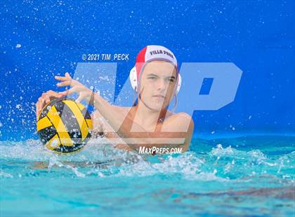 Thumbnail 2 in El Modena @ Villa Park photogallery.