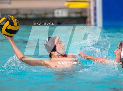 Thumbnail 2 in El Modena @ Villa Park photogallery.