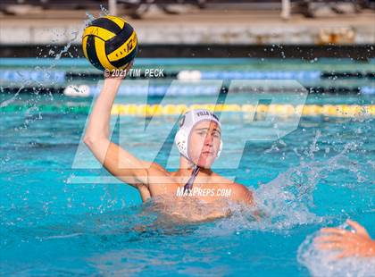 Thumbnail 2 in El Modena @ Villa Park photogallery.