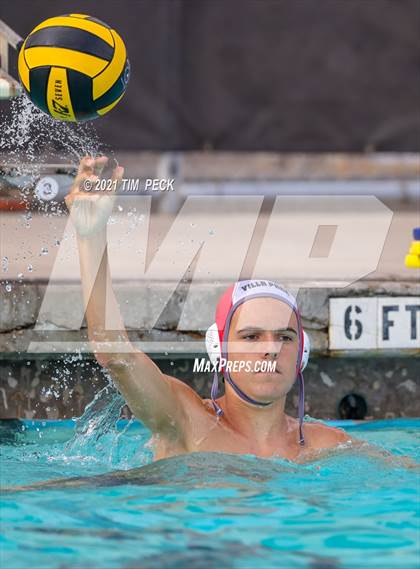 Thumbnail 2 in El Modena @ Villa Park photogallery.