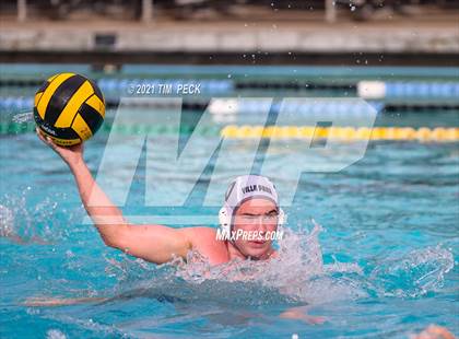 Thumbnail 2 in El Modena @ Villa Park photogallery.