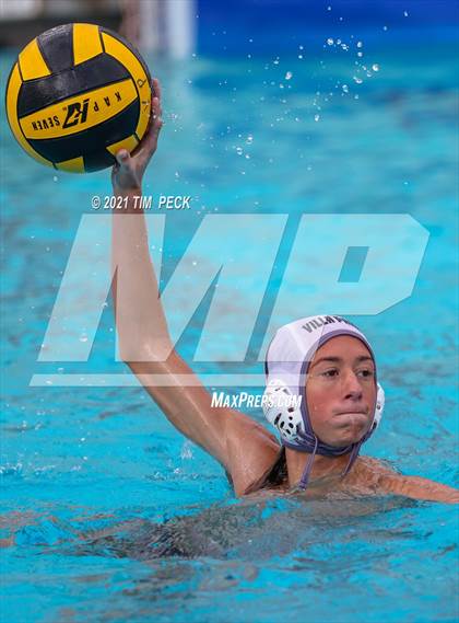 Thumbnail 2 in El Modena @ Villa Park photogallery.