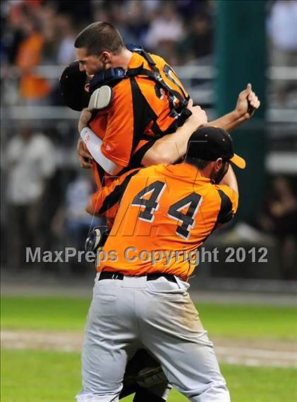 Thumbnail 3 in South Windsor vs. Shelton (CIAC Class LL Final) photogallery.