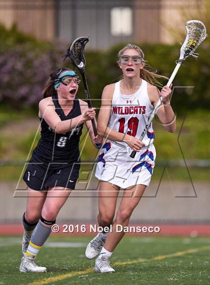 Thumbnail 3 in St. Ignatius vs. Archbishop Mitty photogallery.