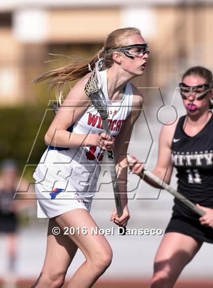 Thumbnail 2 in St. Ignatius vs. Archbishop Mitty photogallery.