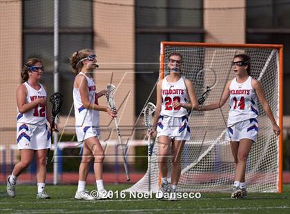 Thumbnail 3 in St. Ignatius vs. Archbishop Mitty photogallery.