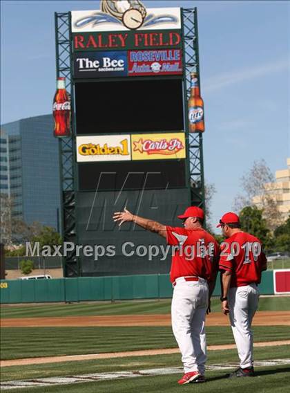 Thumbnail 1 in East Nicolaus vs. Esparto @ Raley Field photogallery.