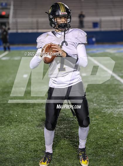 Thumbnail 3 in West Hempstead vs. Seaford (NYSPHSAA Section 8 Conference 4 Semifinal) photogallery.