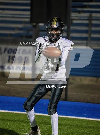 Thumbnail 1 in West Hempstead vs. Seaford (NYSPHSAA Section 8 Conference 4 Semifinal) photogallery.