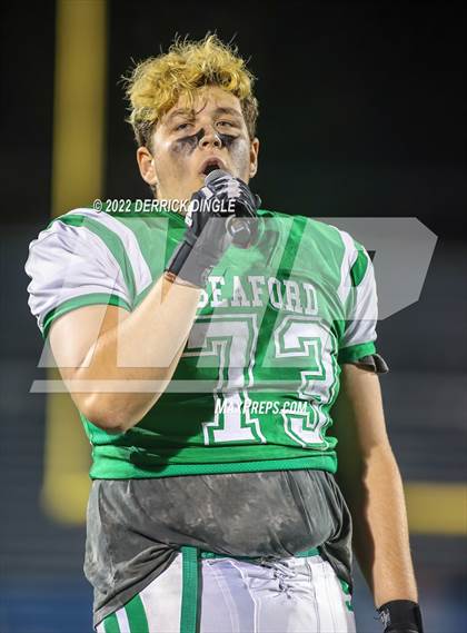 Thumbnail 3 in West Hempstead vs. Seaford (NYSPHSAA Section 8 Conference 4 Semifinal) photogallery.