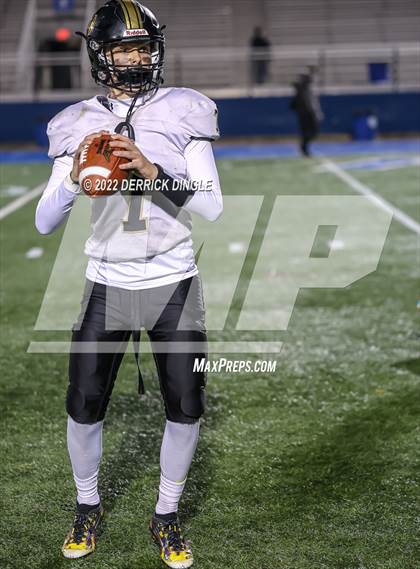 Thumbnail 1 in West Hempstead vs. Seaford (NYSPHSAA Section 8 Conference 4 Semifinal) photogallery.