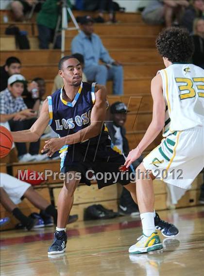 Thumbnail 3 in Edison vs. Los Osos (MaxPreps Holiday Classic) photogallery.