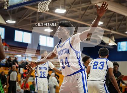 Thumbnail 3 in Hillcrest vs Overton (Memphis Hoopfest) photogallery.