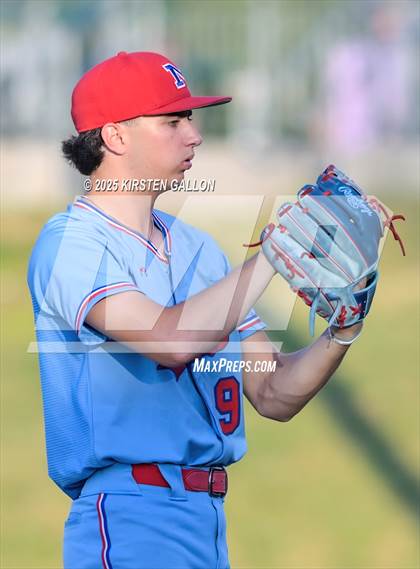 Thumbnail 3 in Midway vs. Prosper (UIL Baseball 6A D1 Semifinal Game 3) photogallery.