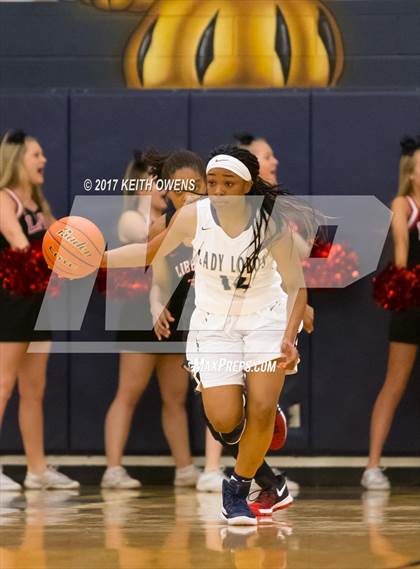 Thumbnail 2 in Little Elm vs. Liberty (5A Region 2 Bi-District Playoff) photogallery.