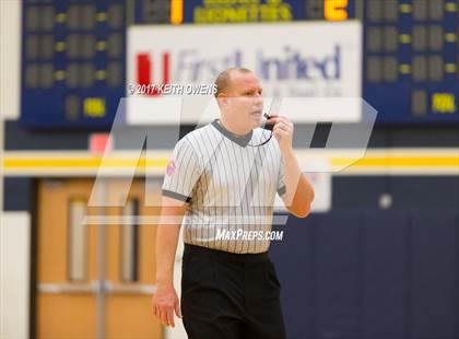 Thumbnail 1 in Little Elm vs. Liberty (5A Region 2 Bi-District Playoff) photogallery.