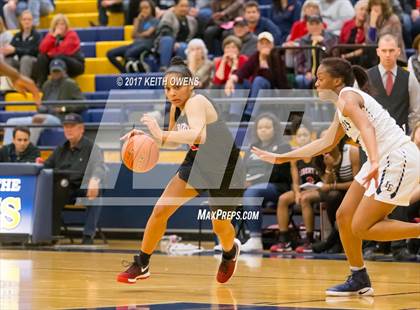 Thumbnail 2 in Little Elm vs. Liberty (5A Region 2 Bi-District Playoff) photogallery.