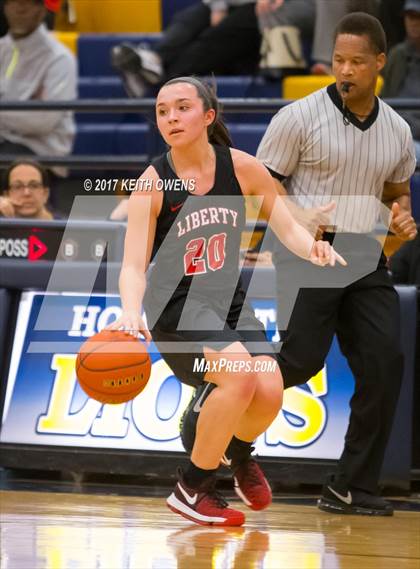 Thumbnail 2 in Little Elm vs. Liberty (5A Region 2 Bi-District Playoff) photogallery.