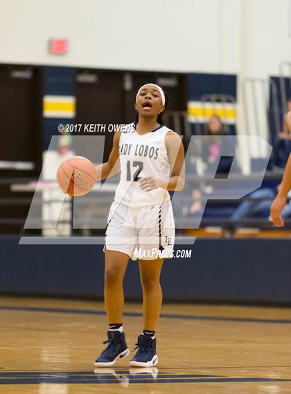 Thumbnail 1 in Little Elm vs. Liberty (5A Region 2 Bi-District Playoff) photogallery.