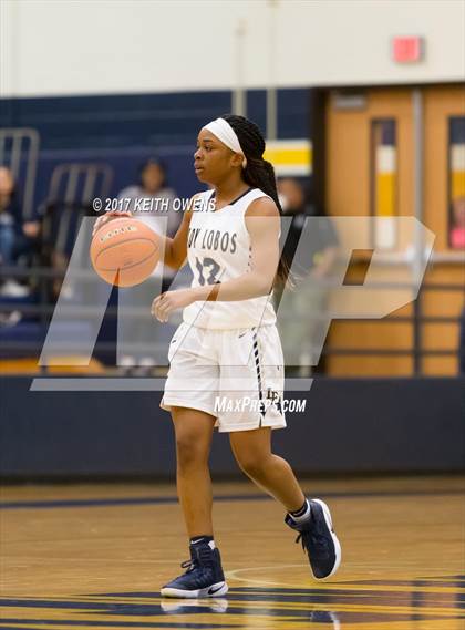 Thumbnail 2 in Little Elm vs. Liberty (5A Region 2 Bi-District Playoff) photogallery.