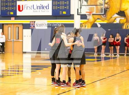 Thumbnail 2 in Little Elm vs. Liberty (5A Region 2 Bi-District Playoff) photogallery.