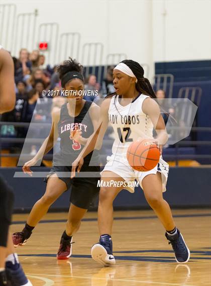 Thumbnail 2 in Little Elm vs. Liberty (5A Region 2 Bi-District Playoff) photogallery.